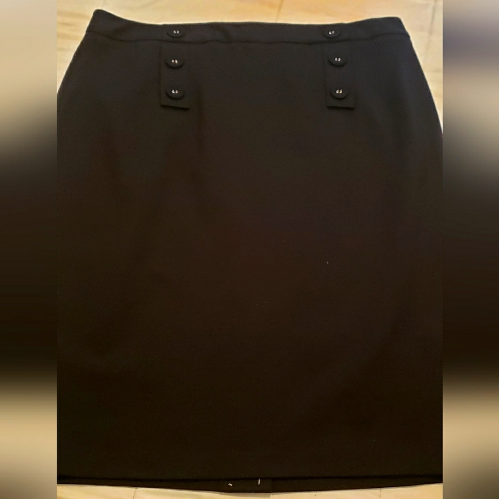 "TALBOTS" BLACK SKIRT IN SIZE 12